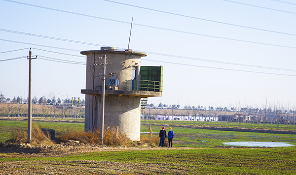 01   2020年2月17日星期一早晨九點(diǎn)，水源保障科人員下井群巡檢。.jpg