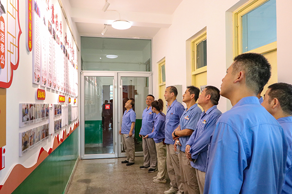 1689646008224027.jpeg 4現場觀摩-塑業(yè)公司 600.jpg