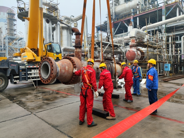 1698718391558007.jpeg 吊裝作業(yè).jpg