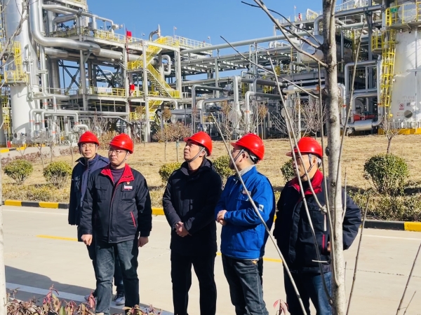 1704152075400859.jpeg 12月31日,公司總經(jīng)理趙強深入彬州公司生產(chǎn)現(xiàn)場檢查工作.jpg