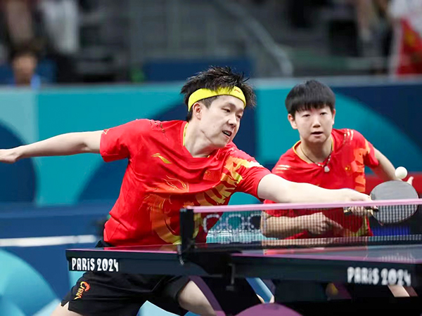 2024年7月30日巴黎奧運會乒乓球混雙決賽，孫穎莎和王楚欽比賽照片.jpg