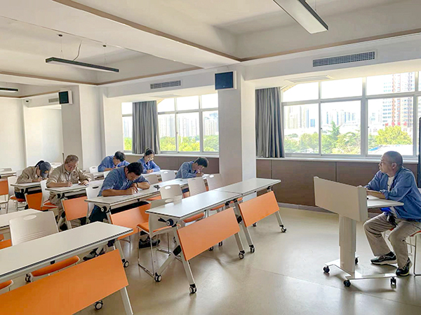 8月20日下午兩點(diǎn)在辦公樓六樓進(jìn)行考試。  600.jpg