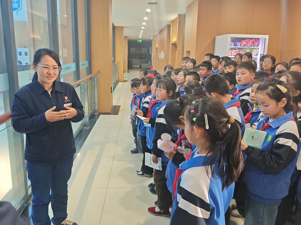 3.27 黨建引領(lǐng)聚合力 校企共筑節(jié)水夢  附圖8.jpg