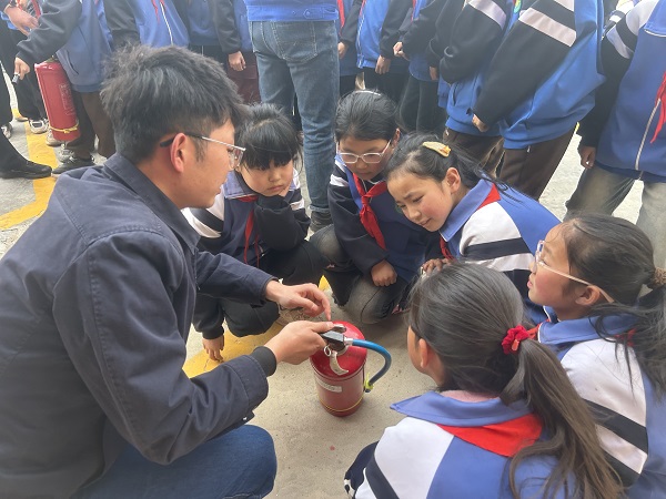 3.27 黨建引領(lǐng)聚合力 校企共筑節(jié)水夢  附圖4.jpg