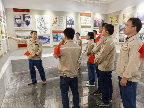 7.16 聯(lián)合黨支部開展“傳承紅色基因 踐行八項規(guī)定精神”主題黨日活動 附圖3.jpg