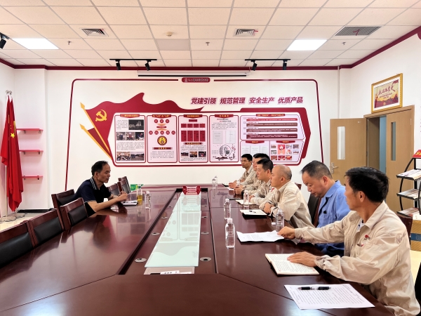 2025年7月31日，任總車間調(diào)研安全生產(chǎn)、黨建等工作.jpg
